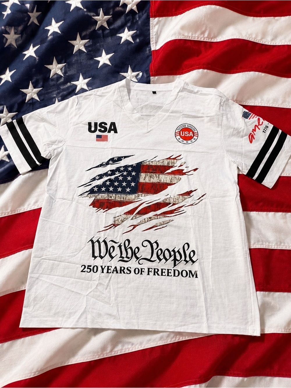 USA We The People V‑Neck Men's Shirt - Large NWOT